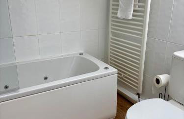 The Workshop - Photo 34