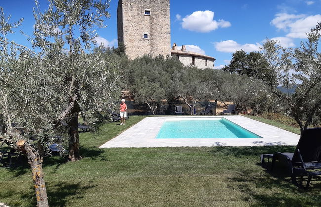 Castello di Cisterna - Foto 38