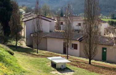 CONFORTABLE MAISON DANS VILLAGE VACANCES AVEC PISCINE A CAJARC - Photo 12