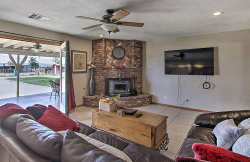 Spacious Lancaster Family Ranch - BBQ and Patio - Foto 1