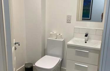 Stunning and Spacious 2bed flat in central Woking - Foto 19