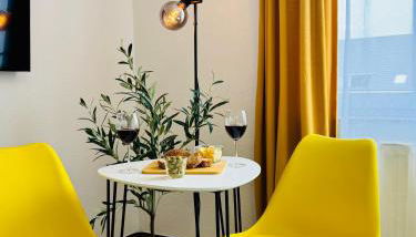 Black&Yellow Apartment Bielefeld 24h Check in WLAN Parkplatz ÖPNV - Foto 4