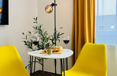 Black&Yellow Apartment Bielefeld 24h Check in WLAN Parkplatz ÖPNV - Foto 4