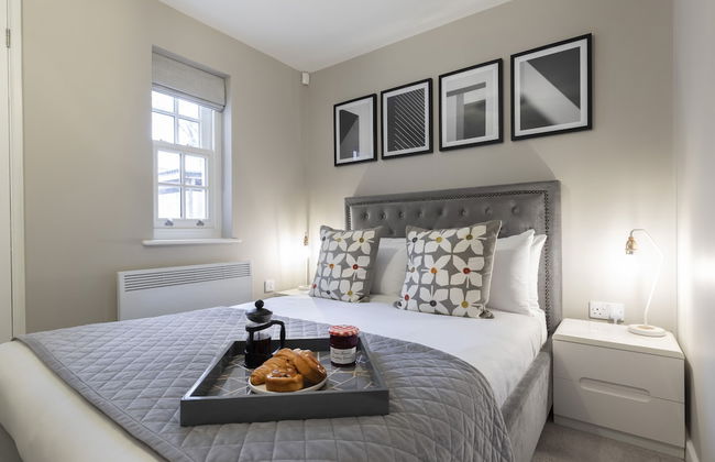 Elliot Oliver - 2 Bedroom Garden Apartment With Parking - Photo 2