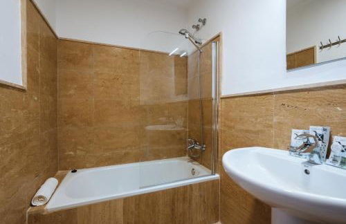 Luxury villa in Sevilla - Pool, Terrace & GameRoom - Photo 43