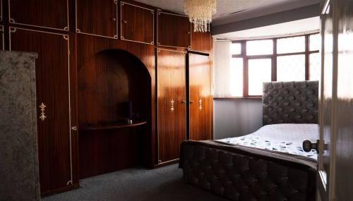 Captivating 3-Bed House in Birmingham - Foto 4, wardrobe