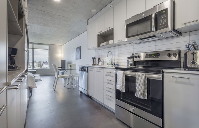 Domicile Suites at Cove - Photo 53