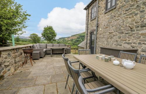 Byrdir Cottage - Photo 32