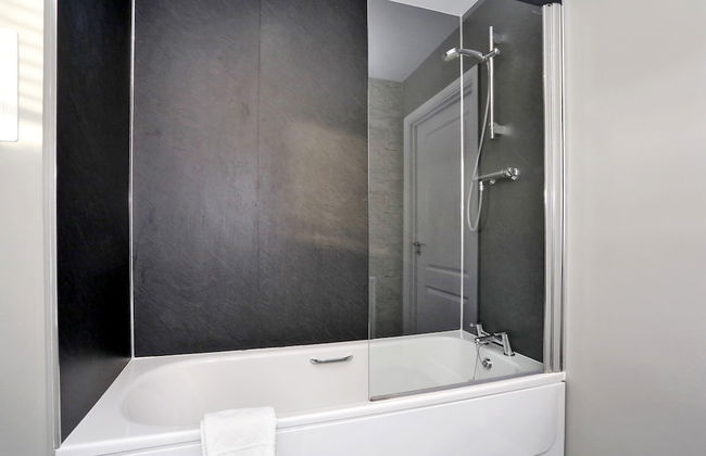 Apartment in Aberdeen - Photo 34