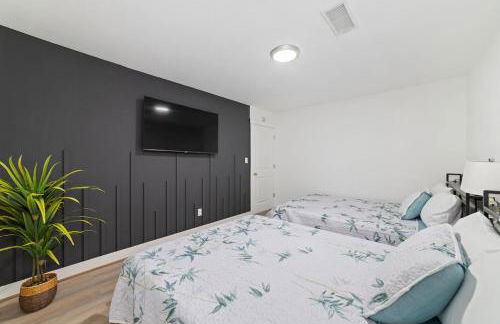 Pickleball-Basketball Oasis-Pool & Spacious Home - Photo 46