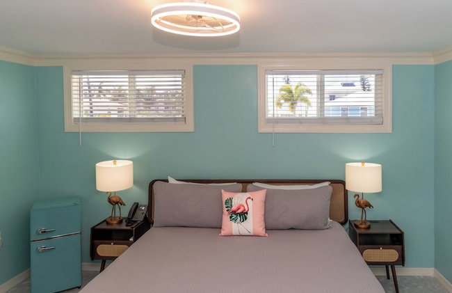 Flamingo Inn - Photo 7