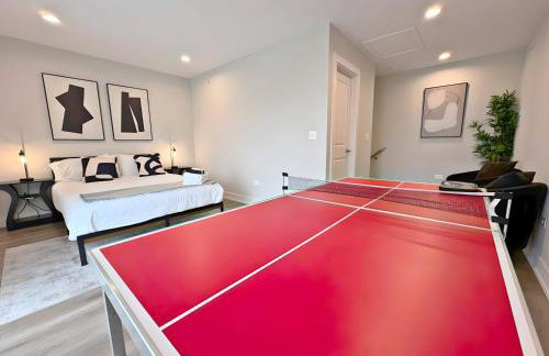 Modern 4BR Townhouse with Parking & Lake Views - WVille rep 4 - Foto 57