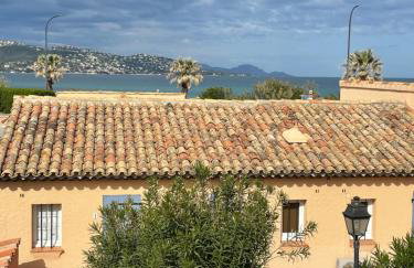 Appartement classé 3 étoiles face à la plage de la Nartelle avec place de parking privative - Foto 1
