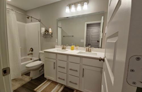 Cozy 5 bedroom and 4 bathroom - Foto 7