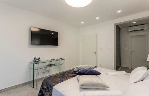 Luxe villa with pool, jacuzzi, and sauna - Foto 58