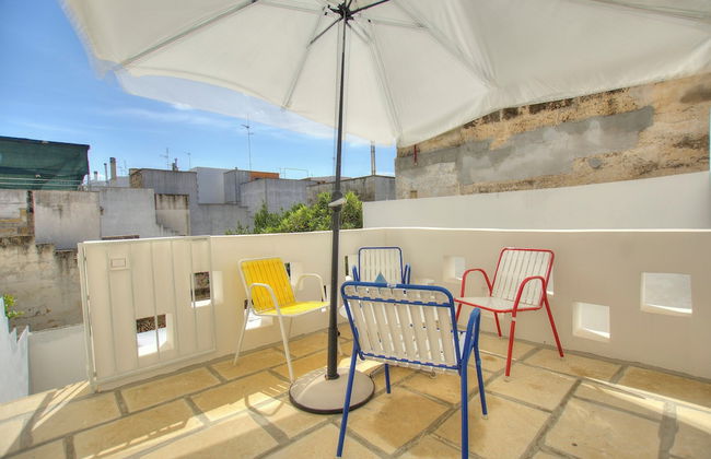 Lovely 70s Style Patio and Terrace - Photo 39