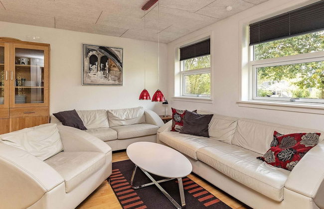 8 Person Holiday Home in Skals - Foto 12