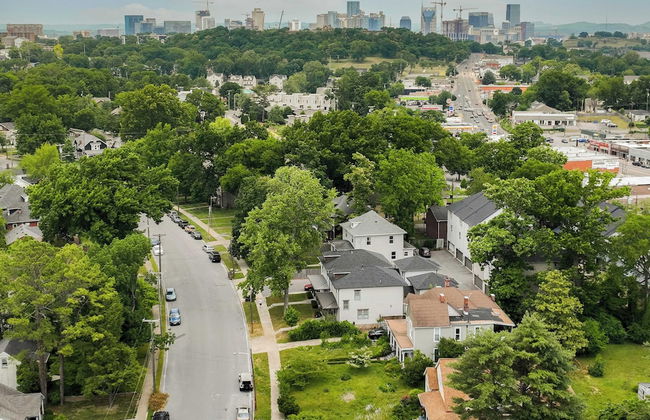 Waverly by Avantstay Nashville-inspired Townhome w/ Luxury Kitchen, Pool Table - Foto 44