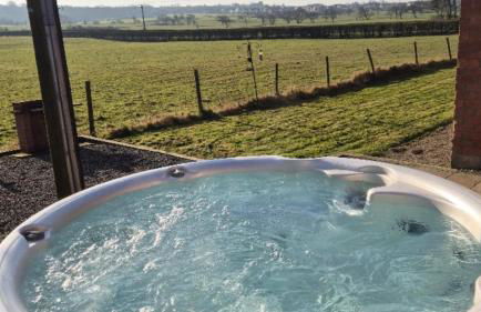 Bowland Breaks-A Luxury Barn Conversion with Optional Hot Tub, Log burner and countryside views - Foto 19