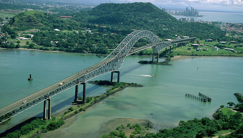 Panama Canal Bridges and Locks Tour - Photo 1