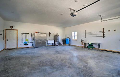 Idyllic Cotter Escape Steps to White River! - Foto 26