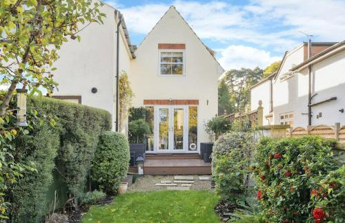 3 Bed 2 Bath Cottage with private parking and garage - Foto 16