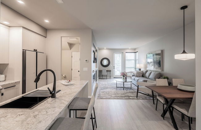 Sunrise Ridge Waterfront Resort - Photo 55