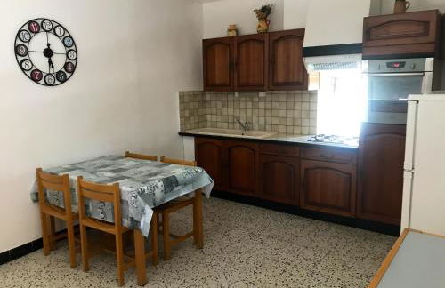 Location chaleureuse à Orgnac-l'Aven avec piscine partagée - Foto 52