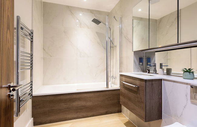 Elegant 2 Bed Flat with Balcony in Finchley - Foto 15