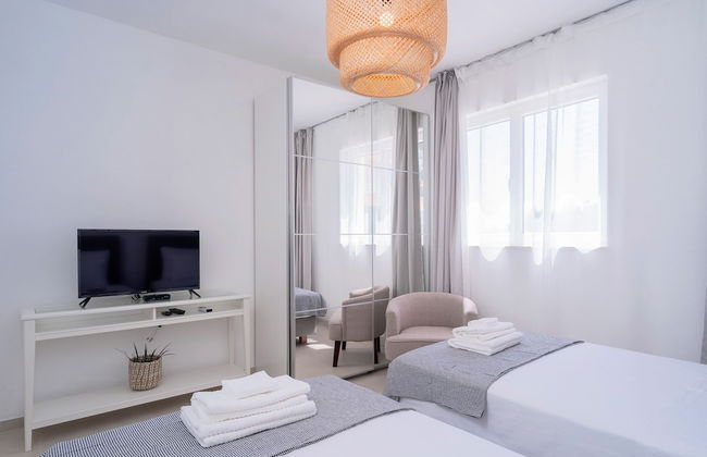 Exclusive Seafront Suites with hot tub - Foto 8