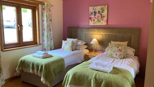 Copper Beech Lodge with Hot Tub - Foto 2