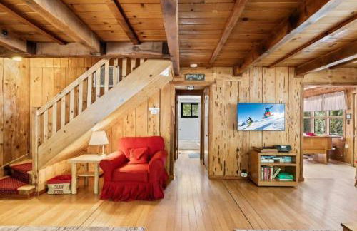 3BR Mountain Cabin-Near Beach & Slopes - Foto 10