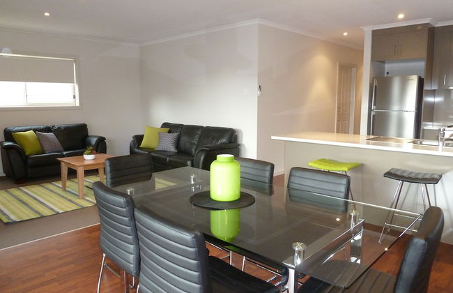 Hart Street Apartment - Photo 2