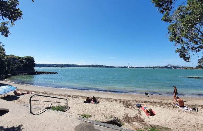 Herne Bay Gem Near Beach - Carpark - Foto 32