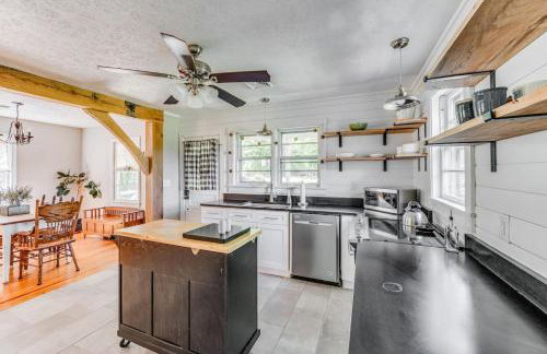 Redwing Farm Cottage - Mountain Views and Firepit! - Foto 13