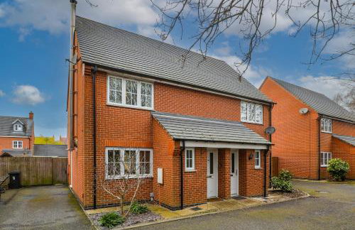 Charming 3-Bed Home with Garden & Parking - Foto 8