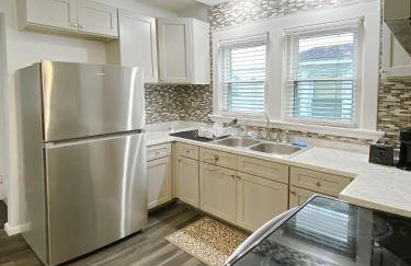 Lux 3BR, Steps from Airport, U of R & Grocery Stores - Foto 26