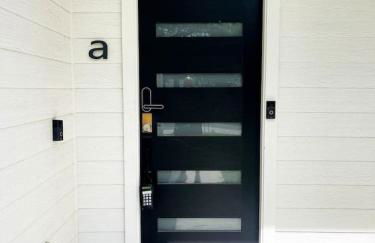 Luxury Combined Homes - Downtown Access - Balcony - Foto 72