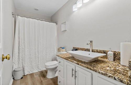 Cozy Lake Home - Jacuzzi King Bed Marina Access - Foto 17