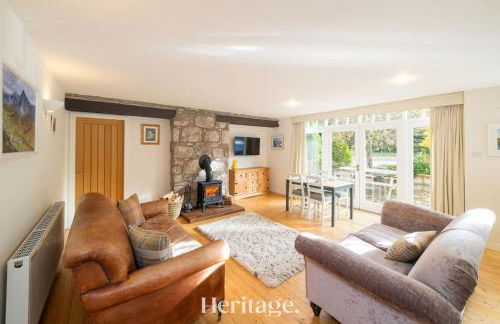The Stables Cottage, Aboyne, Peaceful Stay in Royal Deeside - Photo 1
