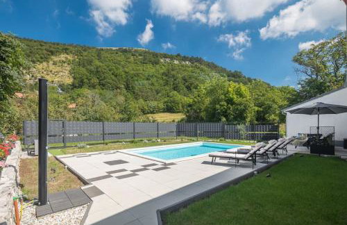 Apartman Cottage house Brest(Buzet) i ugodan odmor - Foto 1