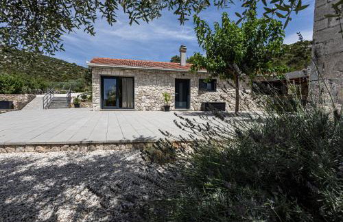 Villa Bosilen with private pool, near Trogir, Split airport, quiet area, family villa - Photo 8