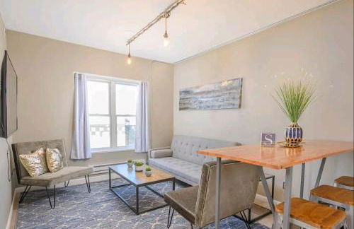 Downtown 2 Bedroom Apartment - Foto 1