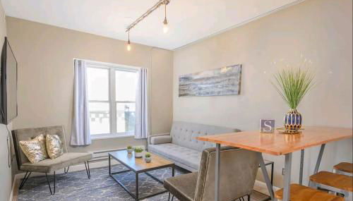 Downtown 2 Bedroom Apartment - Foto 1