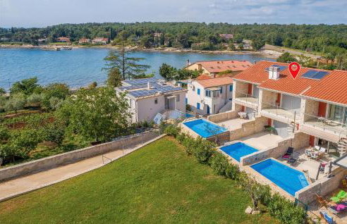 3 Bedroom Gorgeous Home In Svivan - Foto 9