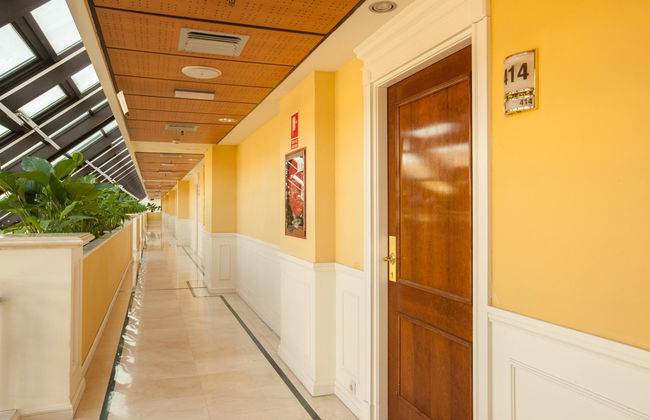 Guadalpin Suites - Photo 5