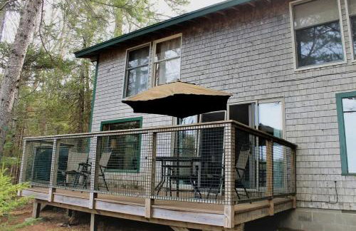 Charming Waterfront Cottage with Scenic Views, canoe Access, Near Bar Harbor, Mount Desert Island, Maine - Foto 2