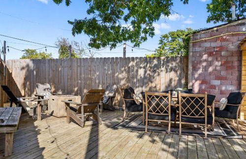 3BR Cozy Family Home with HotTub & Spacious Backyard - Foto 76