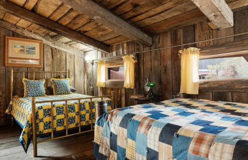 Mimi's Mother Pearl: Includes (2) 4-door UTV's - Foto 23