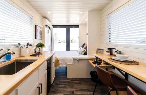 New Oak Grove-Container Retreat - Photo 11